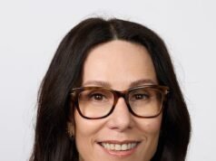 A los casi 50 años me despidieron de mi trabajo de 20 años. Me destruyó por completo, dice POLLY HUDSON. Ahora estoy más feliz que nunca y financieramente solucionado: aquí tienes la guía esencial sobre qué hacer si te sucede a ti