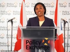 Irán bombardeará a Grandma Bretaña si se le permite desarrollar armas nucleares, dice Badenoch mientras ataca a los críticos de la acción militar estadounidense.