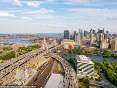 El jefe de inversiones dice que está dejando de gastar dinero en efectivo en la ciudad azul profunda debido a su alcaldesa despierta y sus políticas.