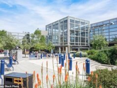 ¿ Agregar voto a tu lista? Los residentes podrán emitir su voto en los centros comerciales y durante el fin de semana antes del día de las elecciones en la última reestructuración de la ley electoral laborista.