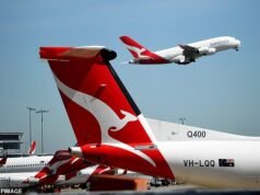 Qantas criticada por los australianos por vender vuelos de 2 000 dólares a Oriente Medio a pesar de que el espacio aéreo está cerrado