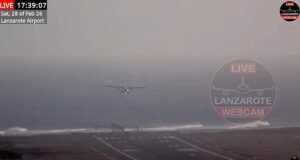 Momento espeluznante: el piloto se ve obligado a abandonar el aterrizaje mientras el avión de pasajeros es sacudido violentamente por el viento cruzado en Lanzarote